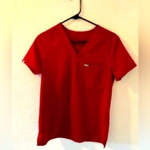Figs brand Catarina one pocket scrub top. Sz xs. Red PO #1649